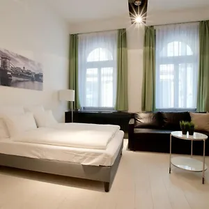 St. King 1 By Hi5 Apartment Budapest